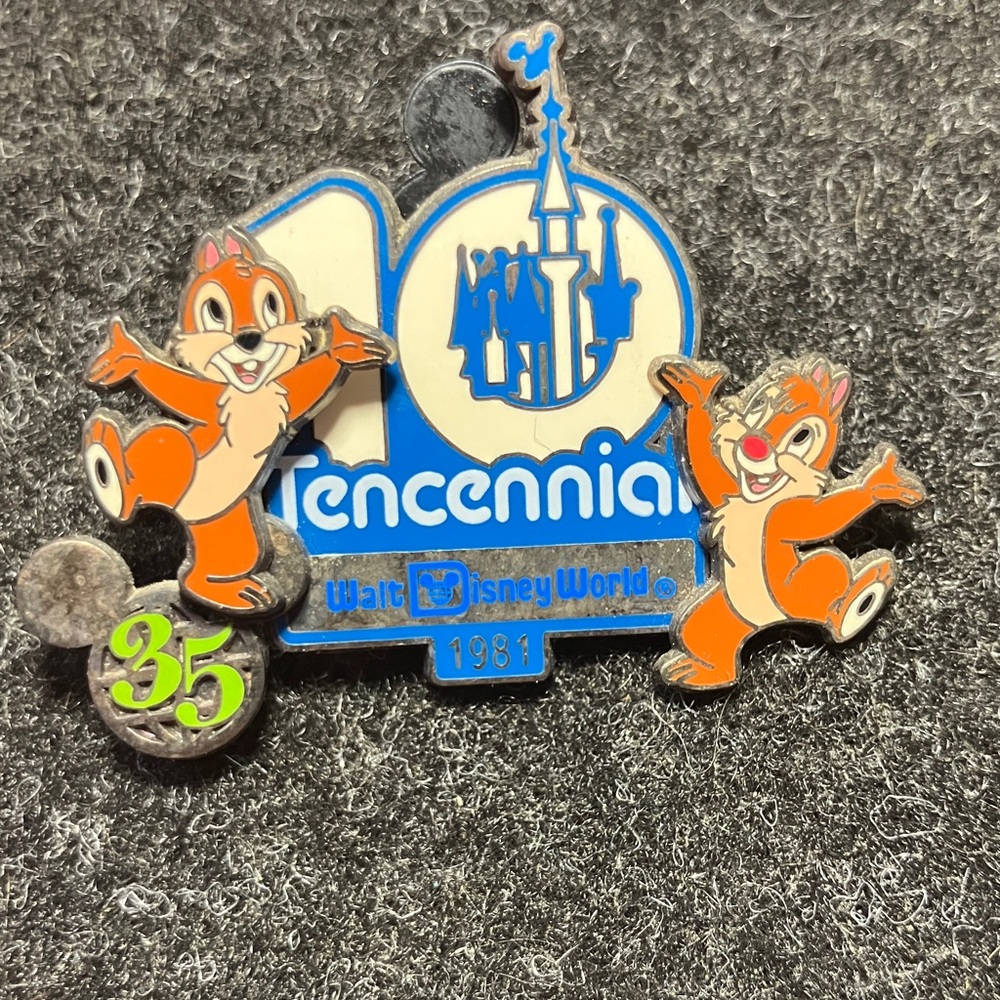 Disney 1981 Tencennial Pin with Chip and Dale - 2006 Limited 35 years B6
